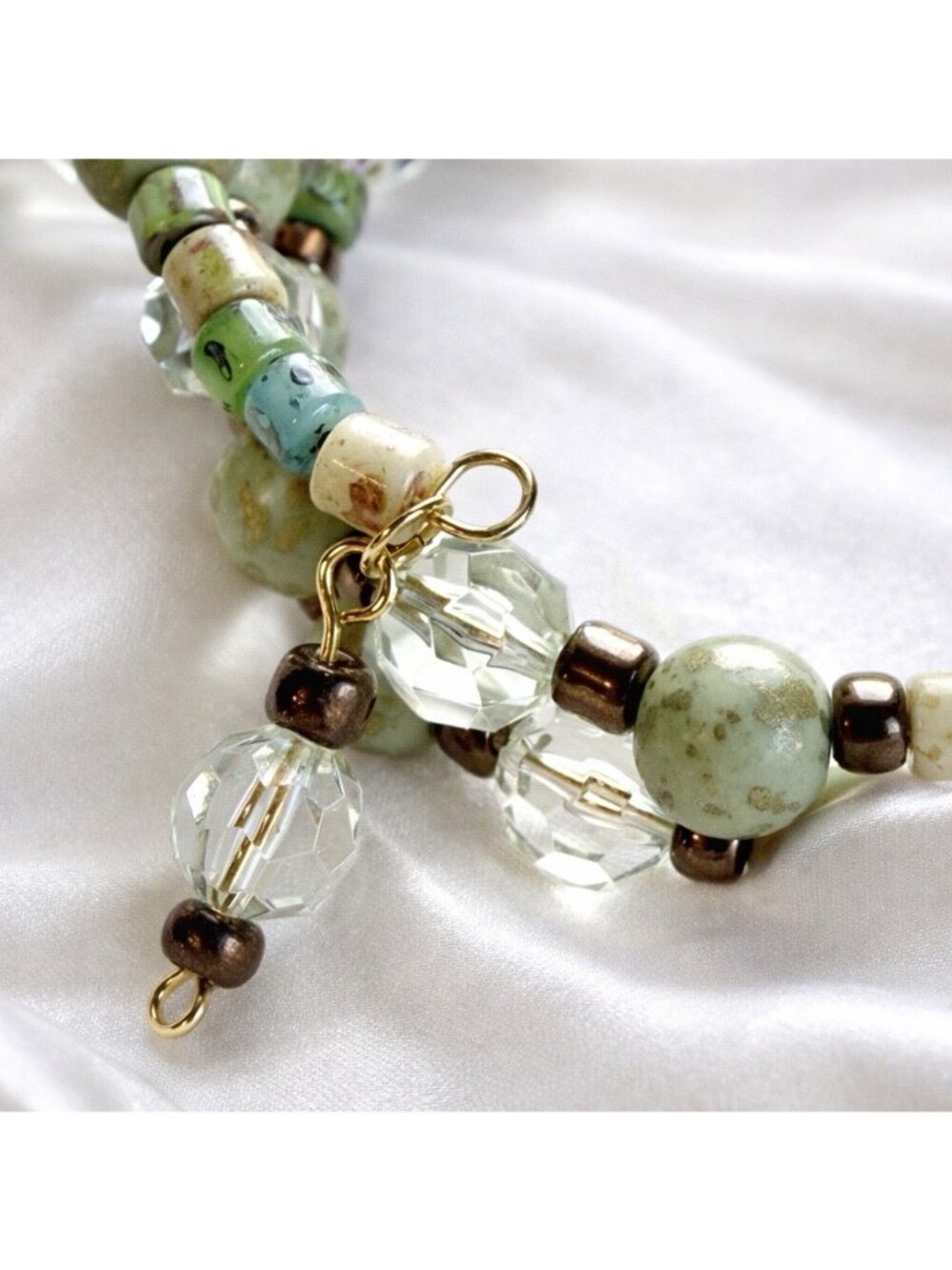 REIMAGINED Memory Wrap Bracelet Green Stone Glass Beads Adjustable Boho Nature - Picture 8 of 8